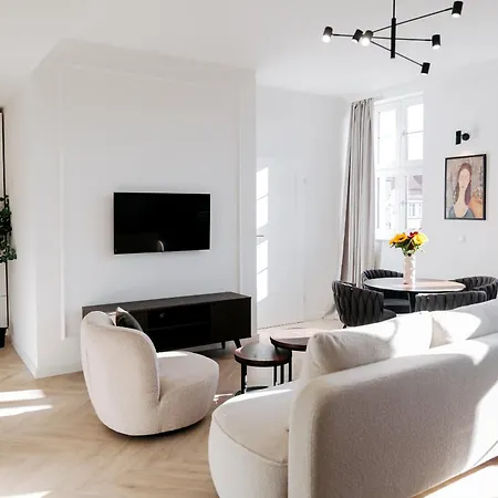 Mb By The Sea - Old Town Apartment *